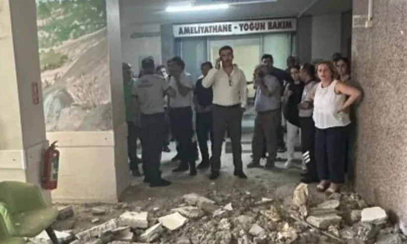 Denizli Devlet Hastanesinin Tavanı Çöktü - Resim: 5