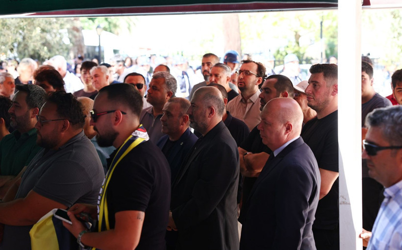 Fenerbahçe-Beşiktaş maçında kalp krizi geçiren Gazi Gerçek Yaşar son yolculuğuna uğurlandı - Resim: 8