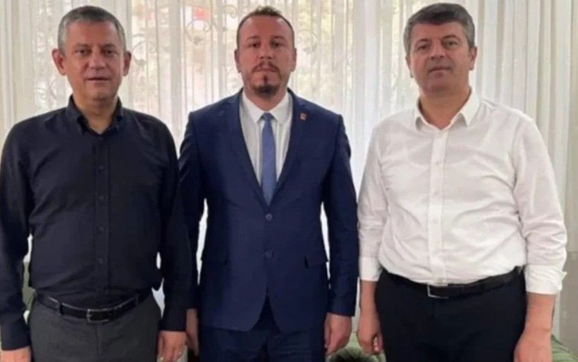 Ev hapsine tepki gösterdi! Partisinden istifa etti! - Resim: 1