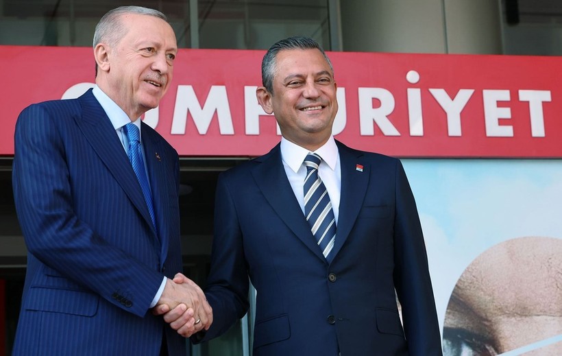 Özgür Özel'den Cumhurbaşkanı Erdoğan'a destek - Resim: 4