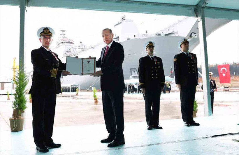 Cumhurbaşkanı Erdoğan TCG Anadolu Gemisi Teslim Töreni'nde konuştu - Resim: 5