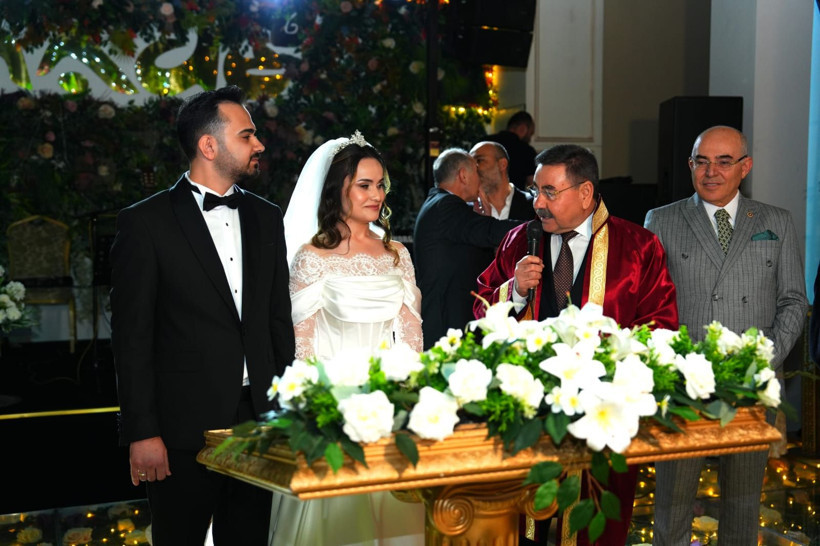 Özdemir ve Yemenoğlu Ailelerinden Ankara'da rüya gibi düğün - Resim: 7