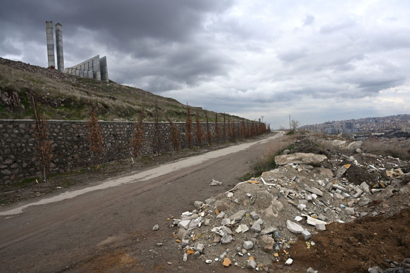 Başkentin göbeği moloz tepelerine dönüştü! Hıdırlıktepe’nin hali ne olacak? - Resim: 22
