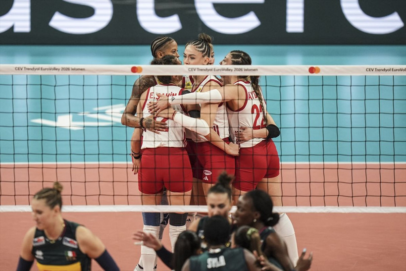 Türkiye-İtalya finalinden unutulmaz kareler! Filenin Sultanları Avrupa’yı bir kez daha fethetti - Resim: 45
