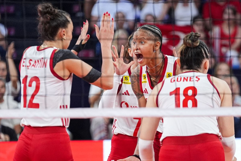 Türkiye-İtalya finalinden unutulmaz kareler! Filenin Sultanları Avrupa’yı bir kez daha fethetti - Resim: 39