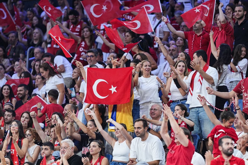 Türkiye-İtalya finalinden unutulmaz kareler! Filenin Sultanları Avrupa’yı bir kez daha fethetti - Resim: 38