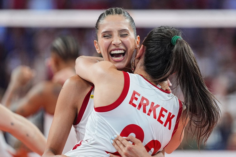 Türkiye-İtalya finalinden unutulmaz kareler! Filenin Sultanları Avrupa’yı bir kez daha fethetti - Resim: 1