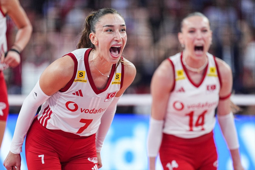 Türkiye-İtalya finalinden unutulmaz kareler! Filenin Sultanları Avrupa’yı bir kez daha fethetti - Resim: 2