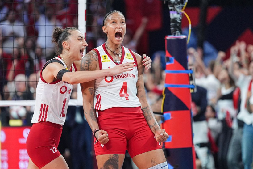Türkiye-İtalya finalinden unutulmaz kareler! Filenin Sultanları Avrupa’yı bir kez daha fethetti - Resim: 4