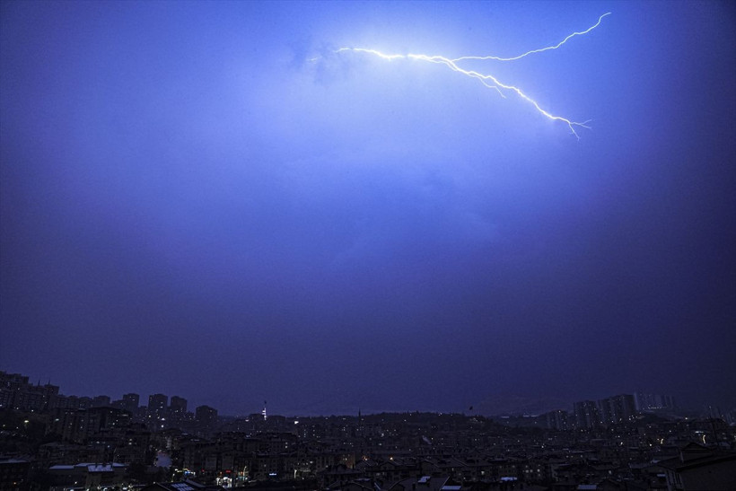 Ankara'da gök yarıldı! İşte başkentteki sağanaktan insan manzaraları - Resim: 10