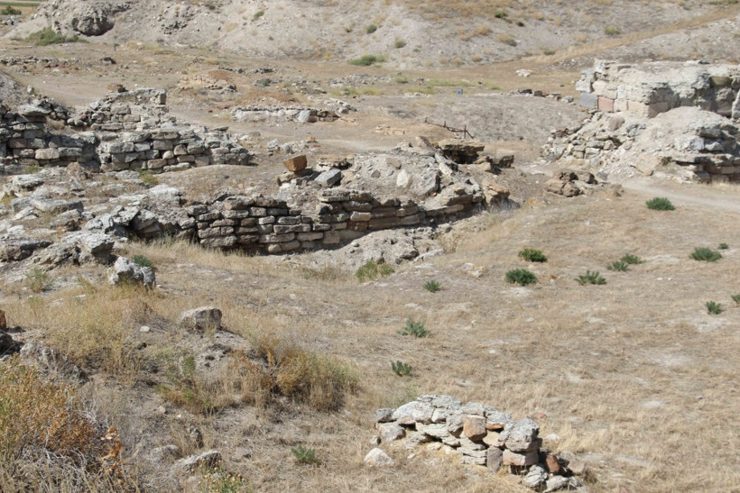Başkent’in binlerce yıllık gizemli piramitleri - Resim: 15