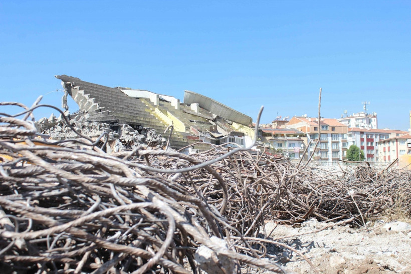 Harabeye dönen Cebeci İnönü Stadı, Millet Bahçesi olacak - Resim: 11