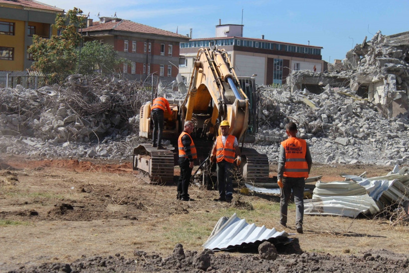 Harabeye dönen Cebeci İnönü Stadı, Millet Bahçesi olacak - Resim: 12
