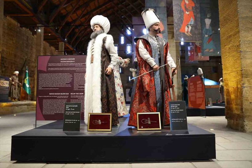 Edirne'de "Osmanlı Padişahları Tuğraları" sergisi görücüye çıktı - Resim: 1