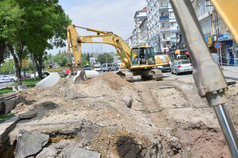Lalegül Kavşağı’nda yaşanan çökmeye Ankara ASKİ yetişti - Resim: 11