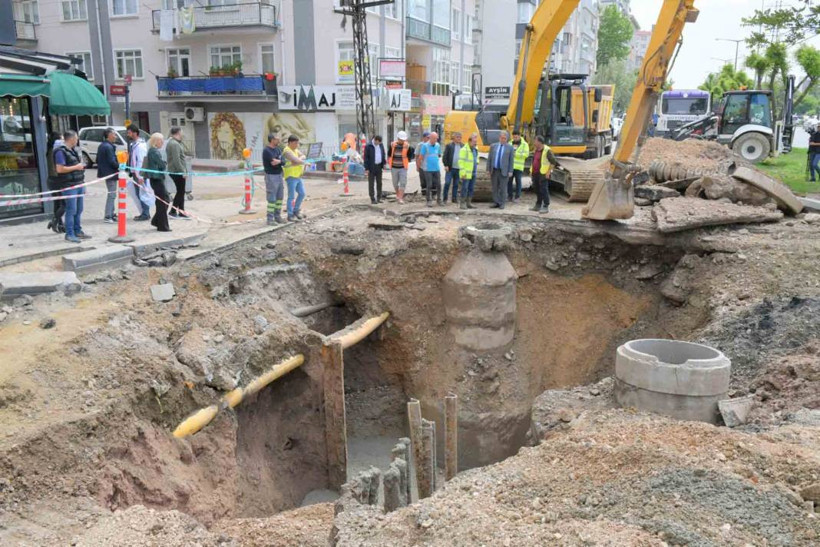 Lalegül Kavşağı’nda yaşanan çökmeye Ankara ASKİ yetişti - Resim: 6