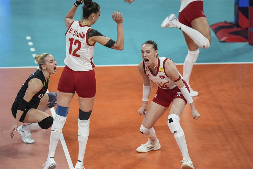 Türkiye-İtalya finalinden unutulmaz kareler! Filenin Sultanları Avrupa’yı bir kez daha fethetti - Resim: 17