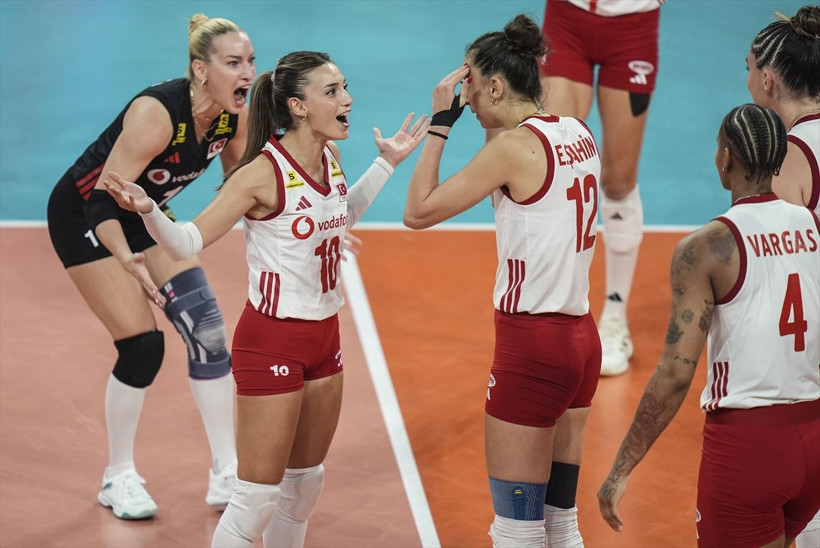 Türkiye-İtalya finalinden unutulmaz kareler! Filenin Sultanları Avrupa’yı bir kez daha fethetti - Resim: 19