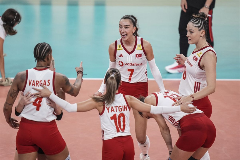 Türkiye-İtalya finalinden unutulmaz kareler! Filenin Sultanları Avrupa’yı bir kez daha fethetti - Resim: 21