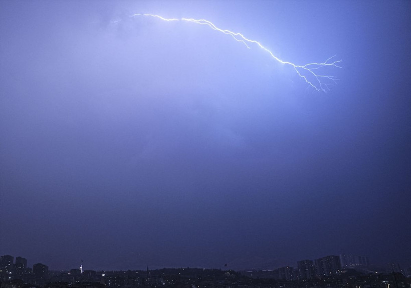 Ankara'da gök yarıldı! İşte başkentteki sağanaktan insan manzaraları - Resim: 11