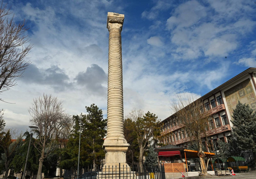 Ulus'taki Julianus Sütunu ve kayıp leylekleri - Resim: 3