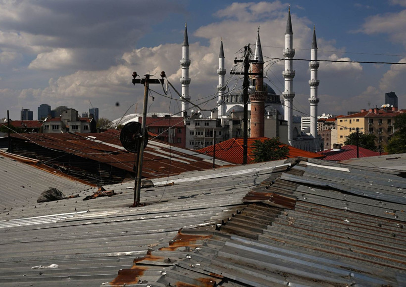 Ulus’un yıllara meydan okuyan bit pazarı kapanıyor: İtfaiye Meydanı’nda son günler - Resim: 23