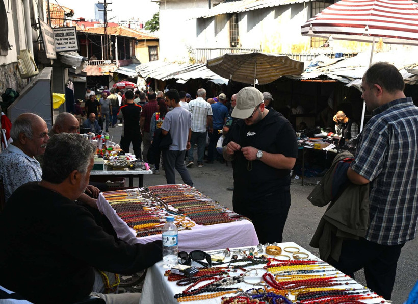 Ulus’un yıllara meydan okuyan bit pazarı kapanıyor: İtfaiye Meydanı’nda son günler - Resim: 6