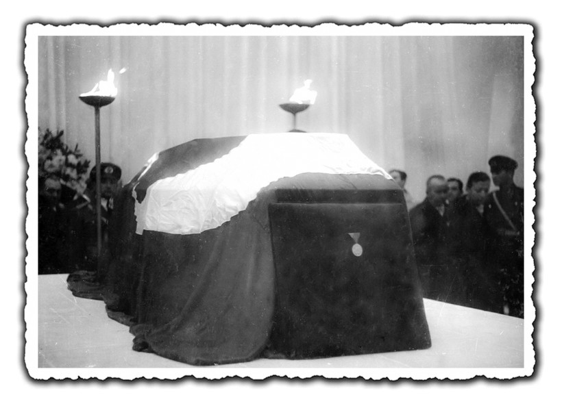 10 Kasım'ın 'unutulmaz' fotoğrafları - Resim: 27