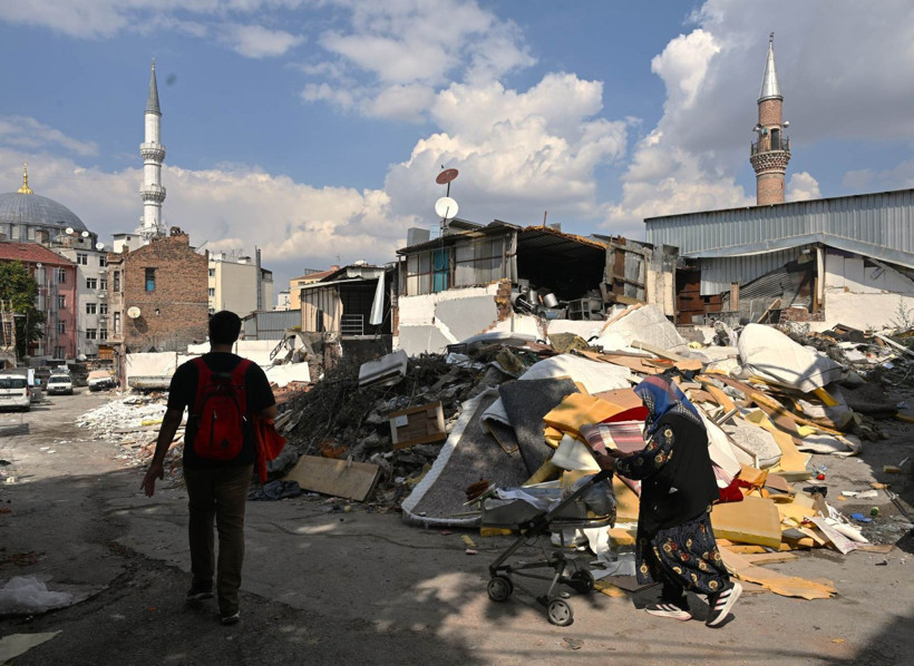 Ulus’un yıllara meydan okuyan bit pazarı kapanıyor: İtfaiye Meydanı’nda son günler - Resim: 1