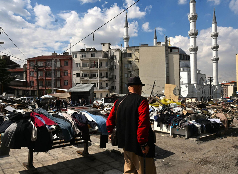 Ulus’un yıllara meydan okuyan bit pazarı kapanıyor: İtfaiye Meydanı’nda son günler - Resim: 2