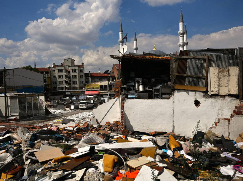 Ulus’un yıllara meydan okuyan bit pazarı kapanıyor: İtfaiye Meydanı’nda son günler - Resim: 29