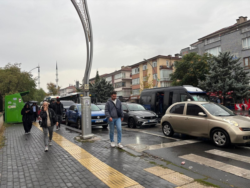 Ankara'da yağmur, trafik ve koşuşturma aynı karede - Resim: 15