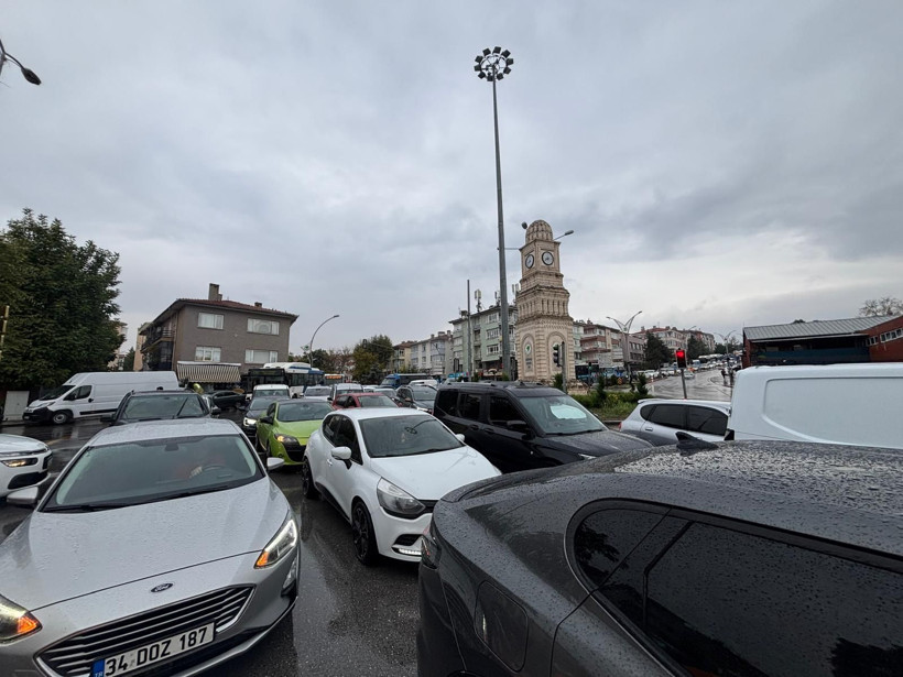 Ankara'da yağmur, trafik ve koşuşturma aynı karede - Resim: 4