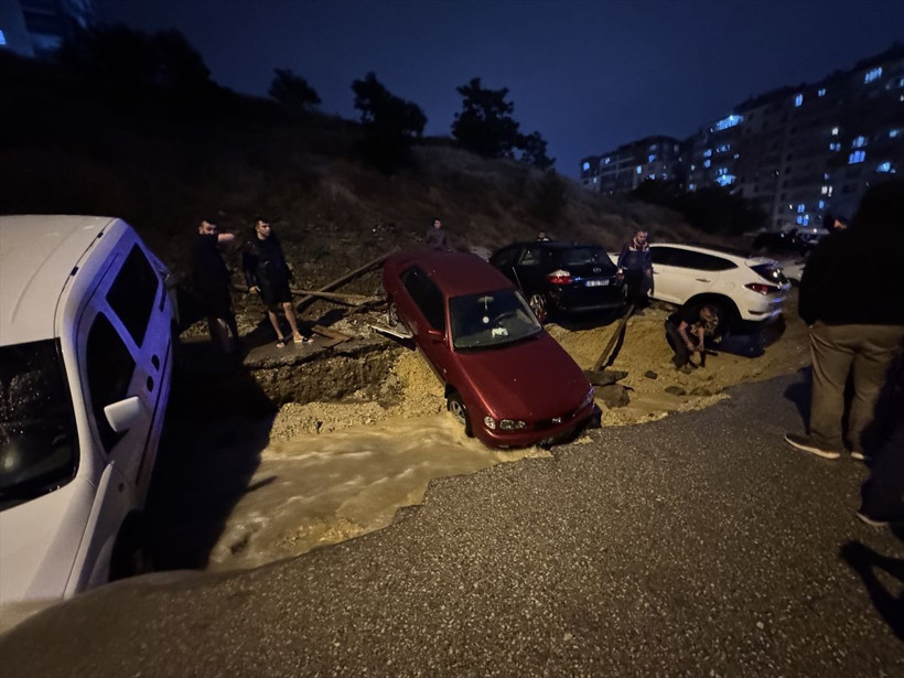 Ankara'da gök yarıldı! İşte başkentteki sağanaktan insan manzaraları - Resim: 21