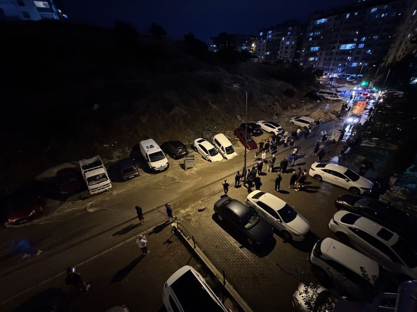 Ankara'da gök yarıldı! İşte başkentteki sağanaktan insan manzaraları - Resim: 24