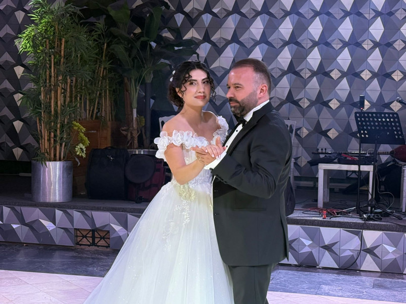 Yeni Ankara Yazarı Salih Aydemir’in mutlu günü! Melisa Aydemir ile Emin Uysal evlendi! - Resim: 9