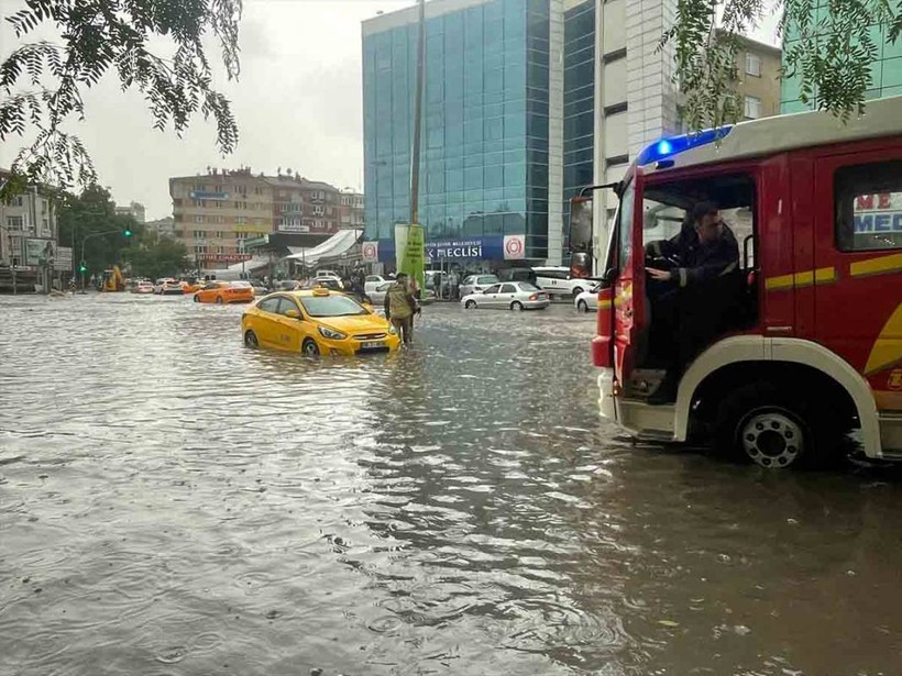 Ankara'da sağanak hayatı felç etti! - Resim: 3