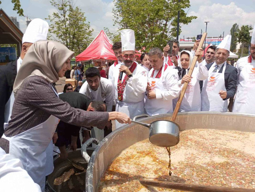 Ankara’nın yerel ürünleriyle dev kazanda “100. Yıl Aşı” hazırlandı - Resim: 6