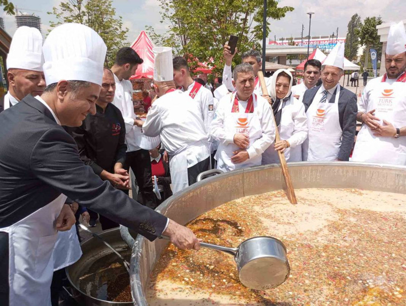 Ankara’nın yerel ürünleriyle dev kazanda “100. Yıl Aşı” hazırlandı - Resim: 9
