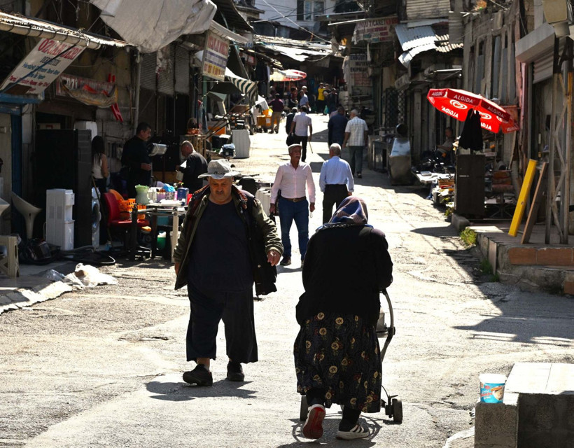 Ulus’un yıllara meydan okuyan bit pazarı kapanıyor: İtfaiye Meydanı’nda son günler - Resim: 7